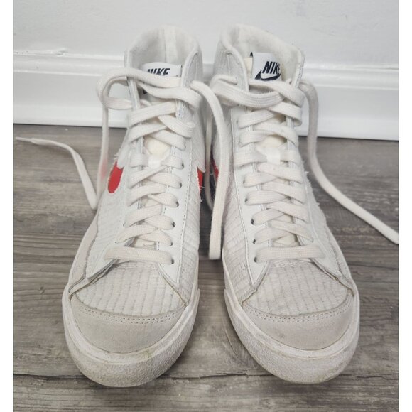 Nike By You ID Blazer Mid 77 Women's Sz. 6 Light Grey / Red - Picture 2 of 9